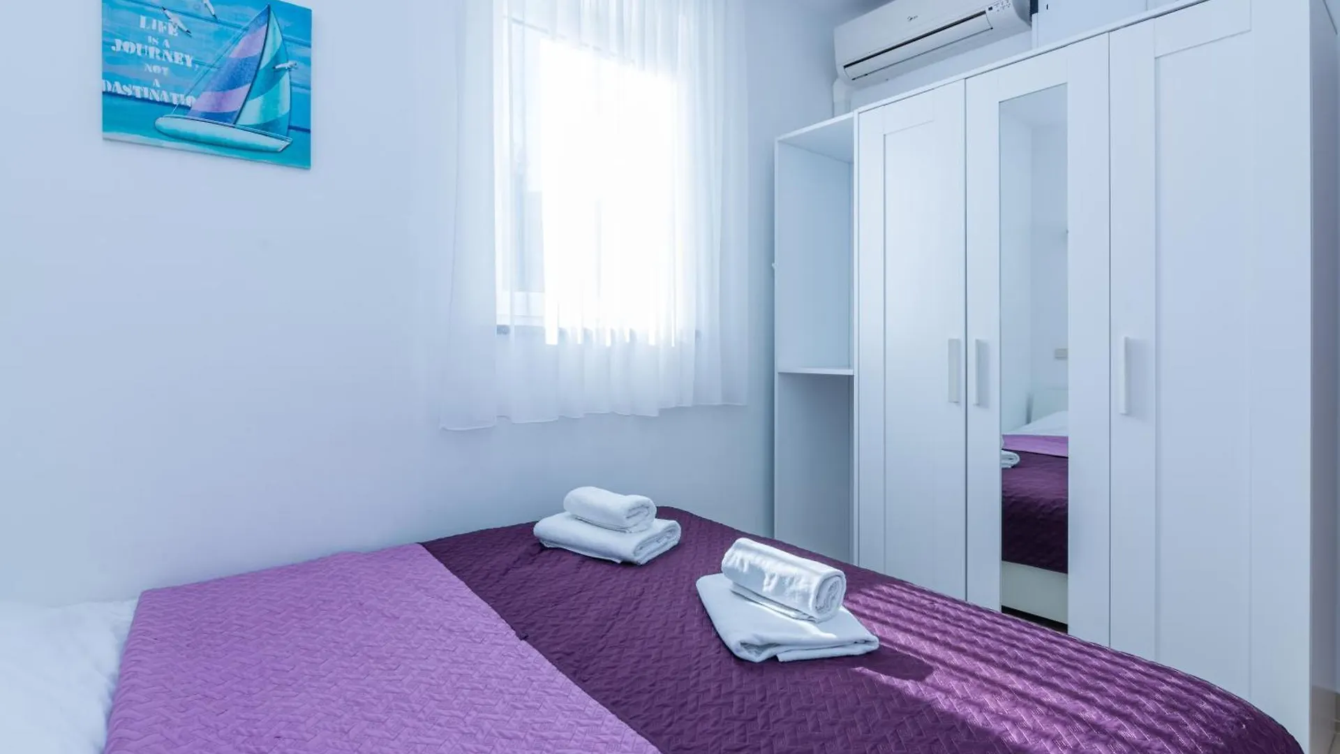 Apartments Olivella With Terrace Baska  Baska (Krk)