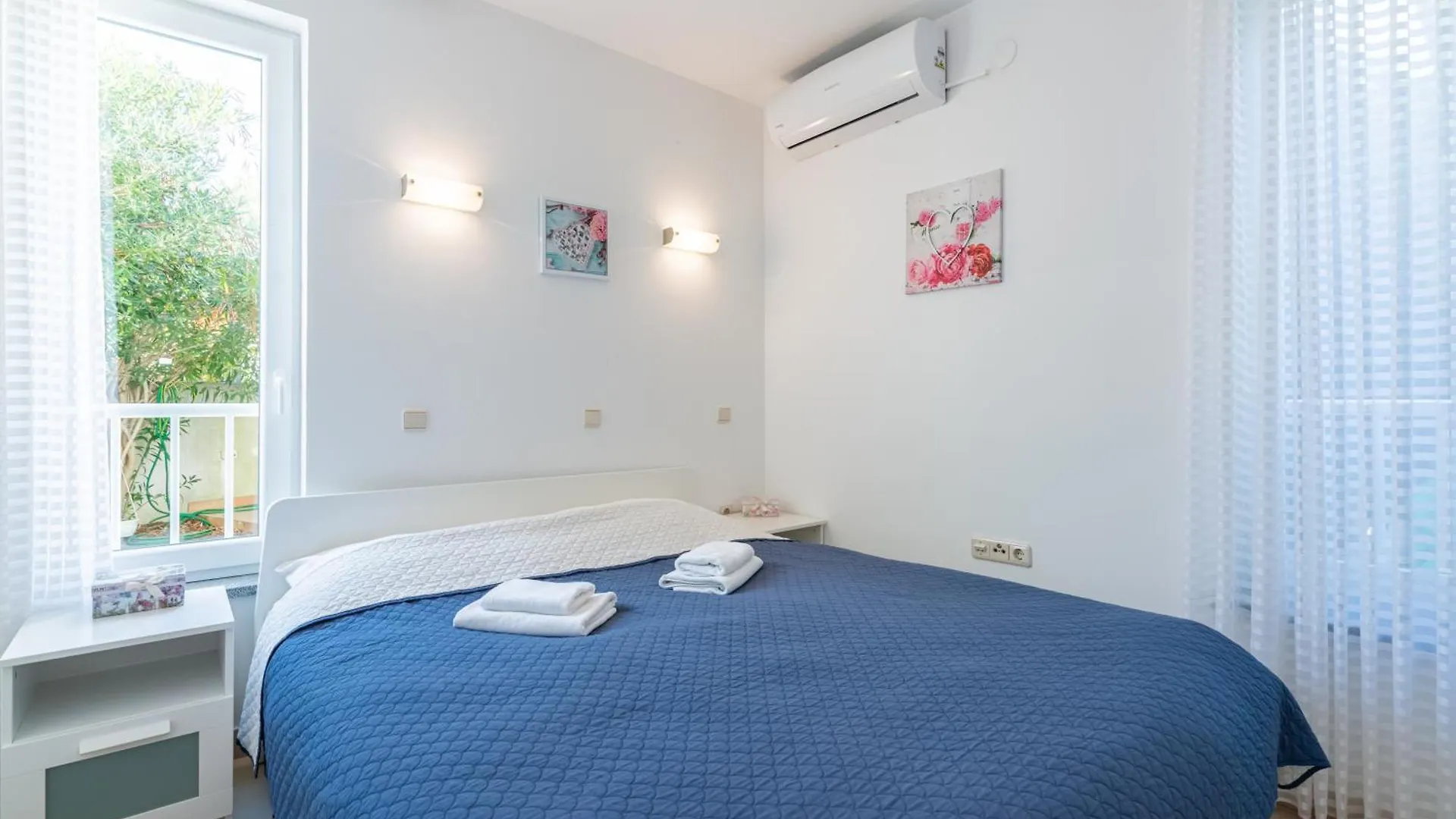 Apartments Olivella With Terrace Baska  0*, Baska (Krk)