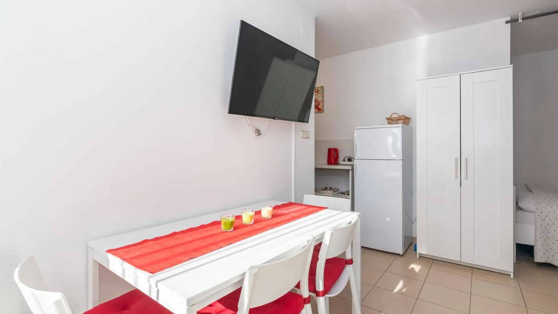 Apartments Olivella With Terrace Baska  Baska (Krk)