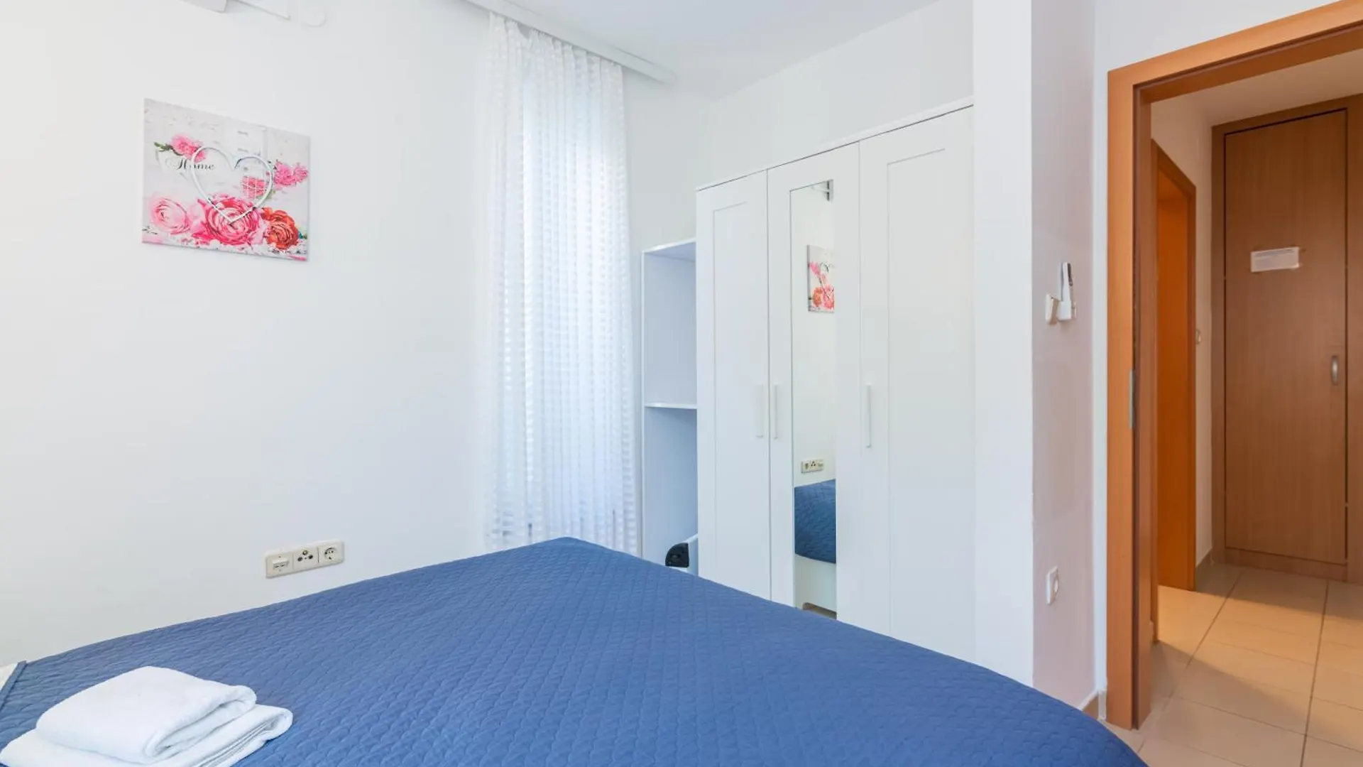Apartments Olivella With Terrace Baska