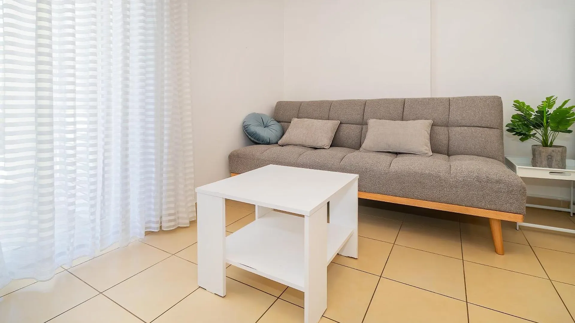Apartments Olivella With Terrace Baska