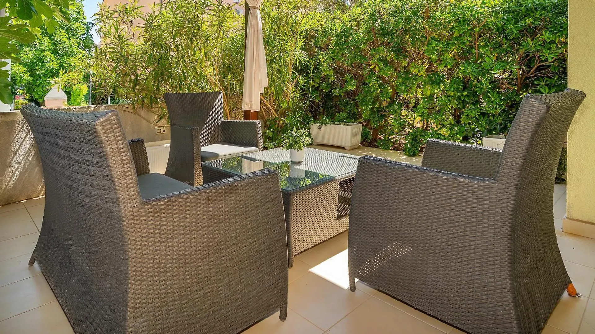 Apartments Olivella With Terrace Baška Kroatien