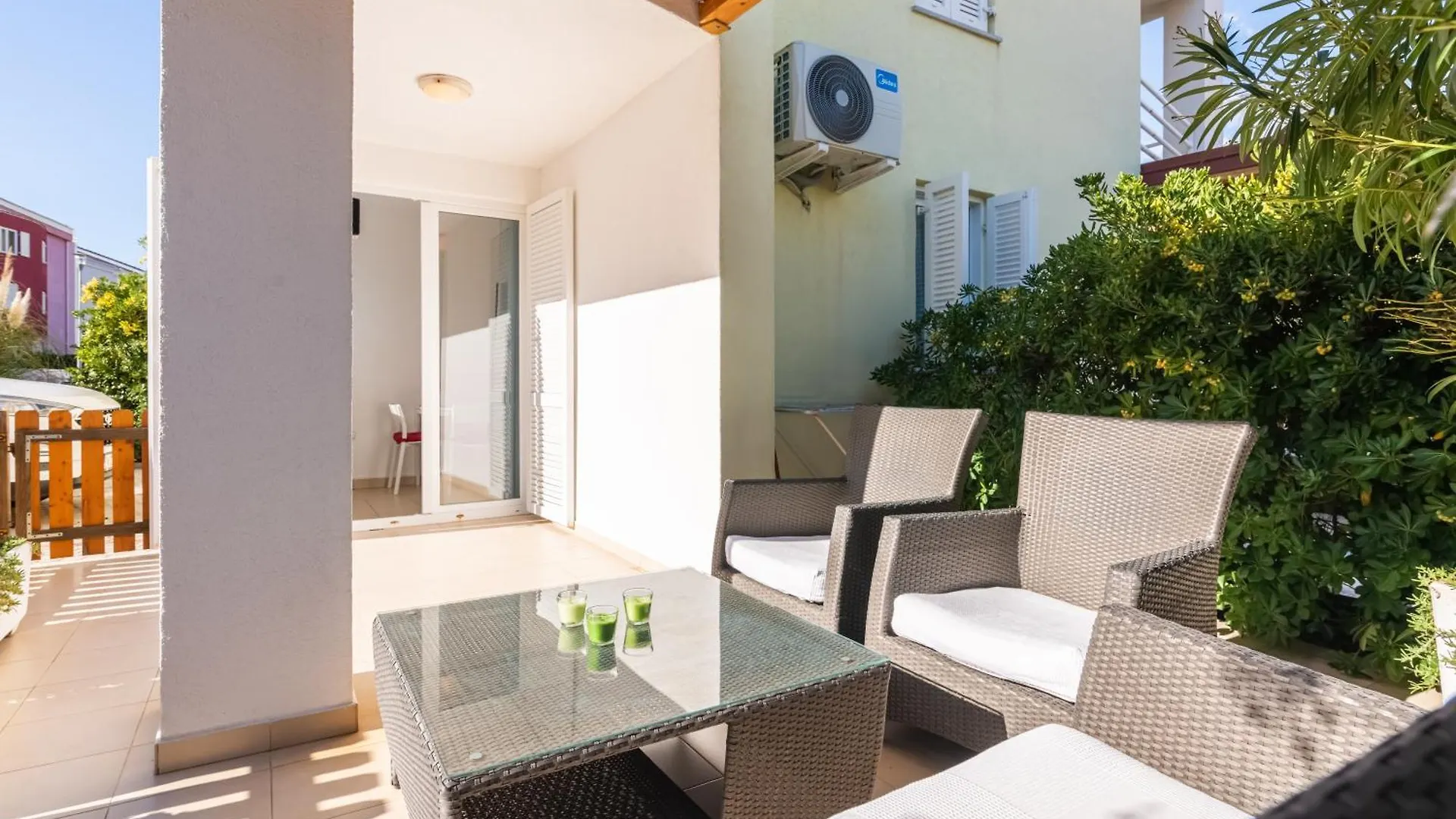 Apartments Olivella With Terrace Baska